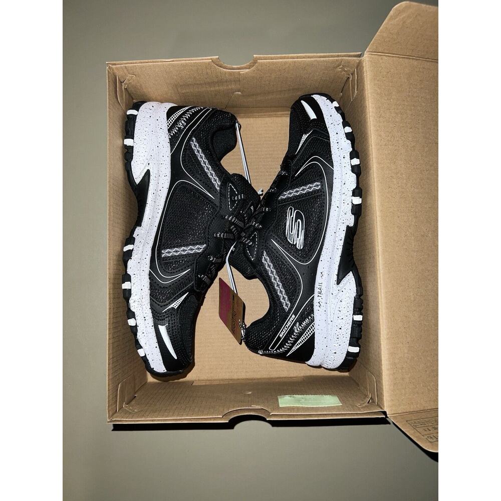 Skechers Outdoor Memory Foam Hillcrest Women’s 7.5 Black/White Style 179097S